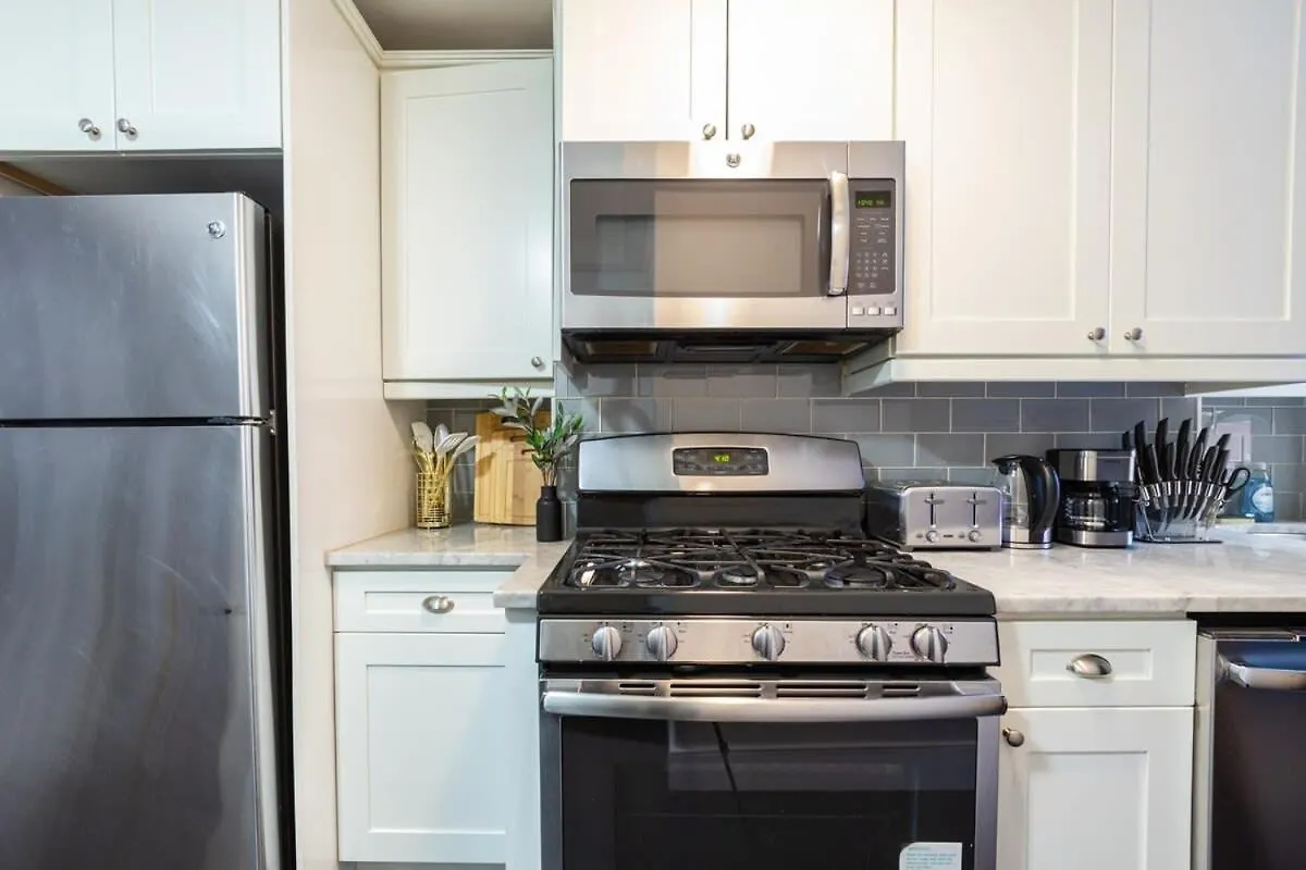 39-2 Renovated 3Br Apartment New York