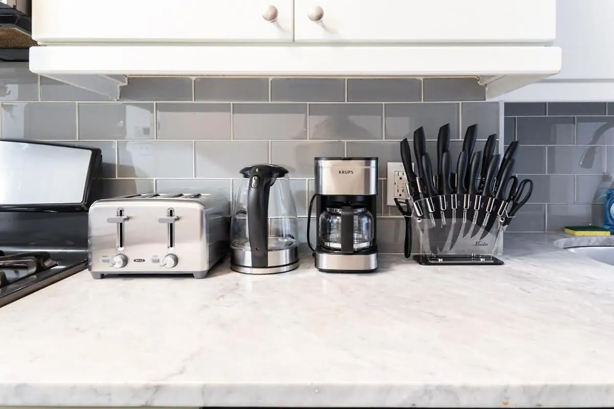 39-2 Renovated 3Br Apartment New York