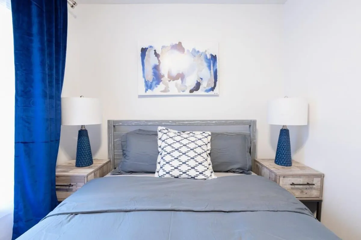 39-2 Renovated 3Br Apartment New York 0*,  United States
