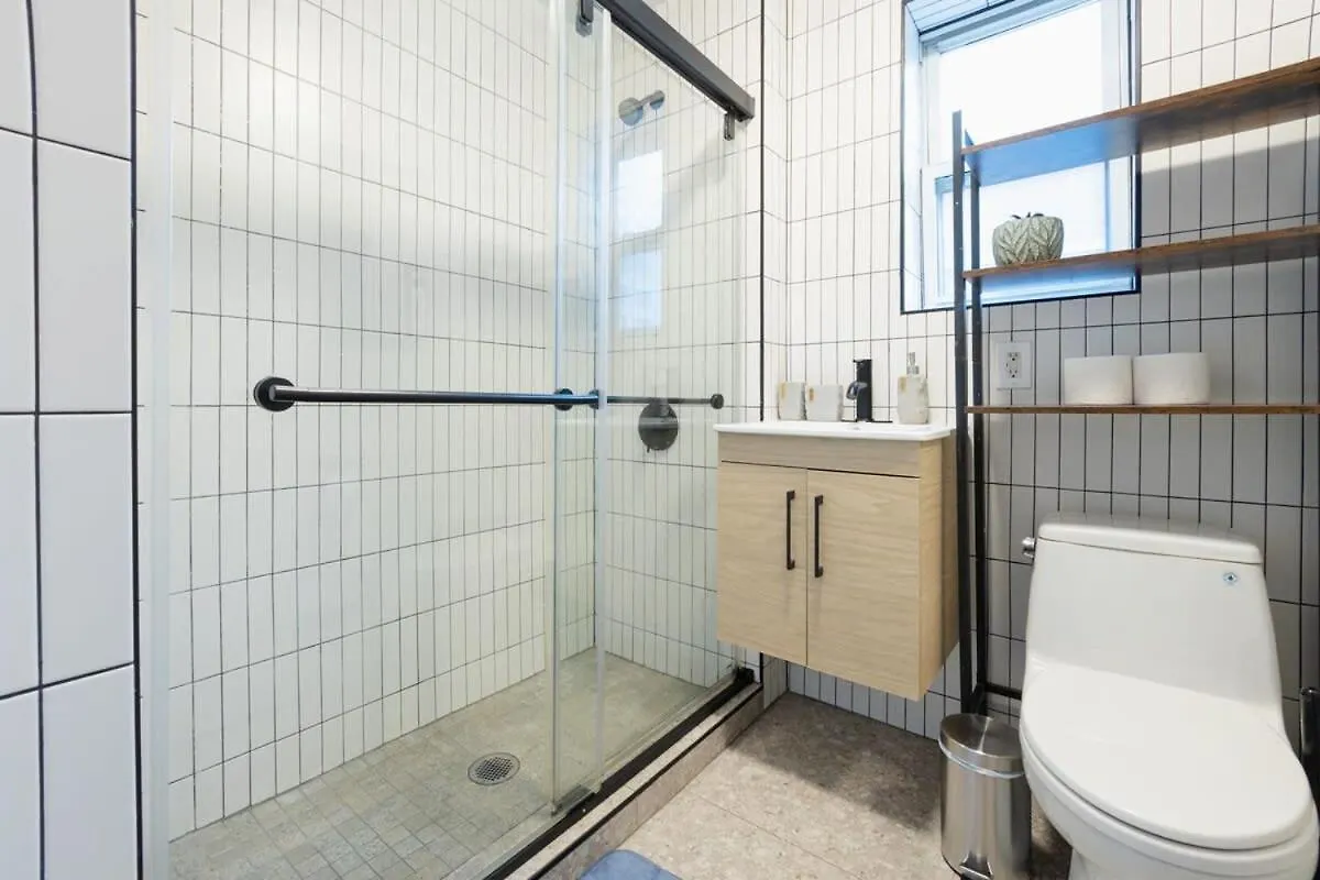 39-2 Renovated 3Br Apartment New York