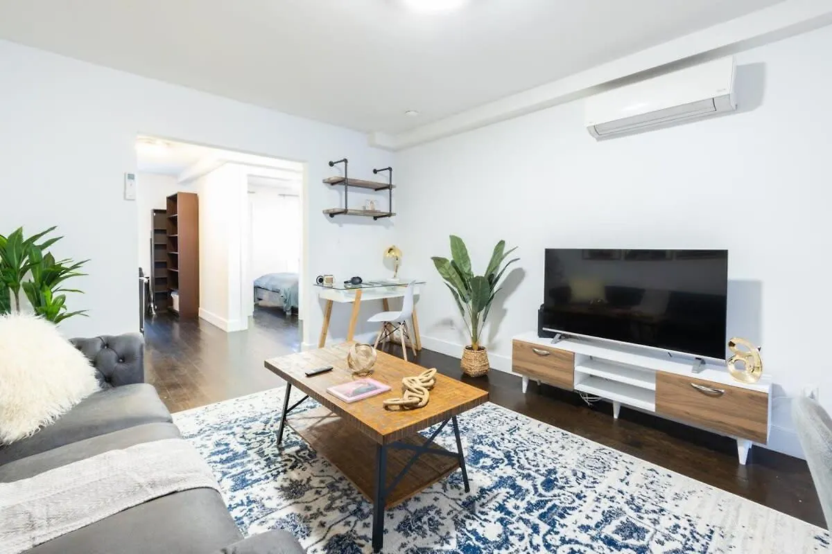 39-2 Renovated 3Br Apartment New York 0*,  United States