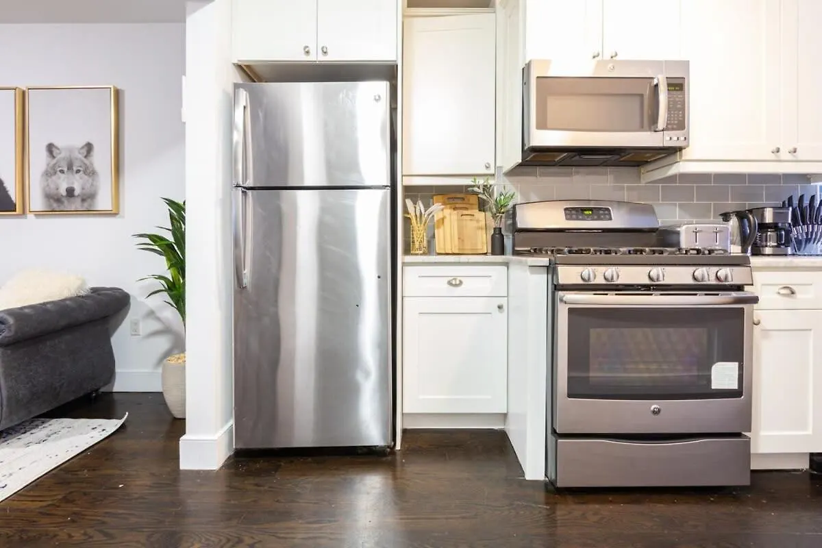 39-2 Renovated 3Br Apartment New York